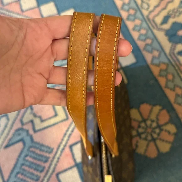 Vintage L.V. Canvas piano - Picture 4 of 14